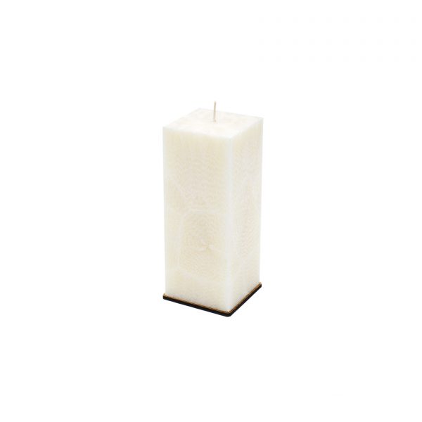 Bekvapė balta palmių vaško žvakė (kvadratinė, 7x17 cm)